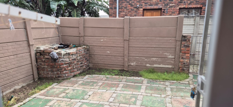 2 Bedroom Property for Sale in Algoa Park Eastern Cape